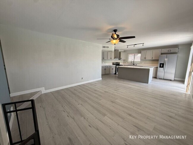 Photo - 6489 Bugbee Ave