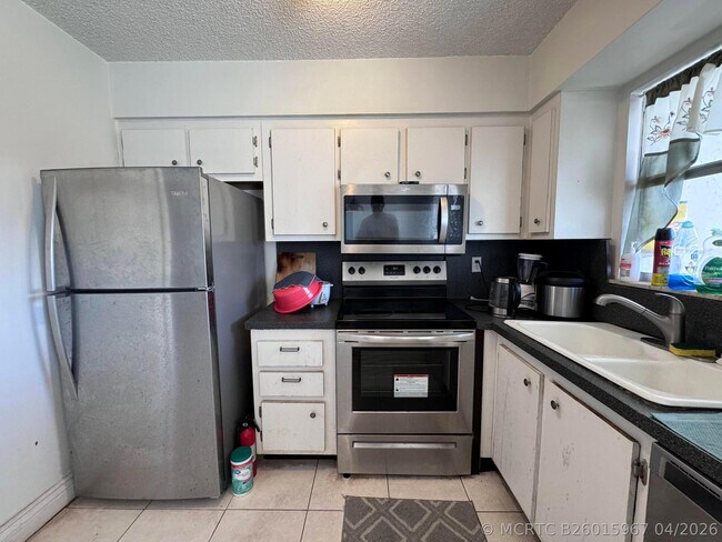 Photo - 1100 SE 4th Ave Unit 35
