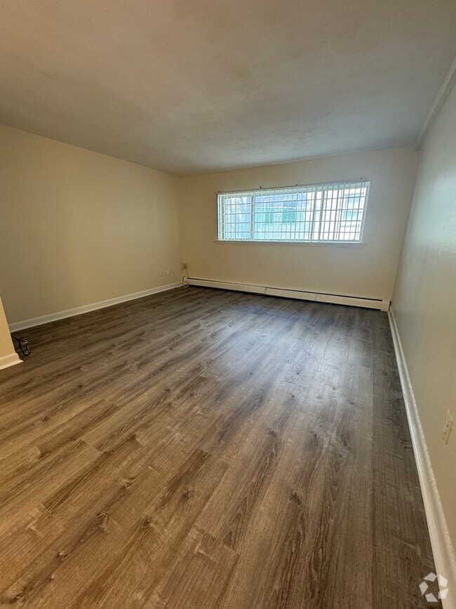 Building Photo - 70 Gardner St Unit 4B Rental