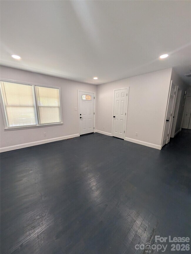 Photo - 2800 Dalecrest Dr