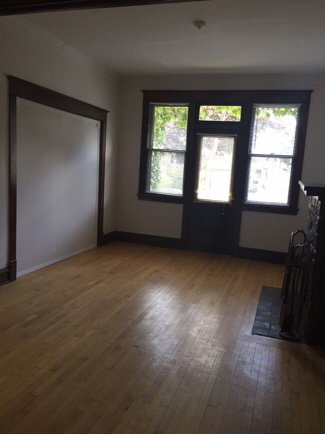 Photo - Saxony Manor