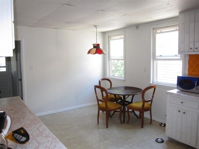 14 Oxford St Unit 2