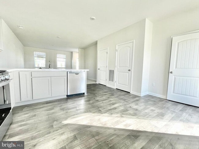 Photo - 522 Ridgely Blvd