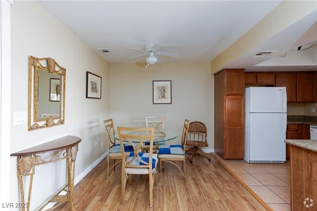 Building Photo - 7300 W Pirates Cove Rd Unit 2038 Rental