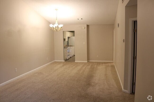 Building Photo - Town House For Rent in Augusta!