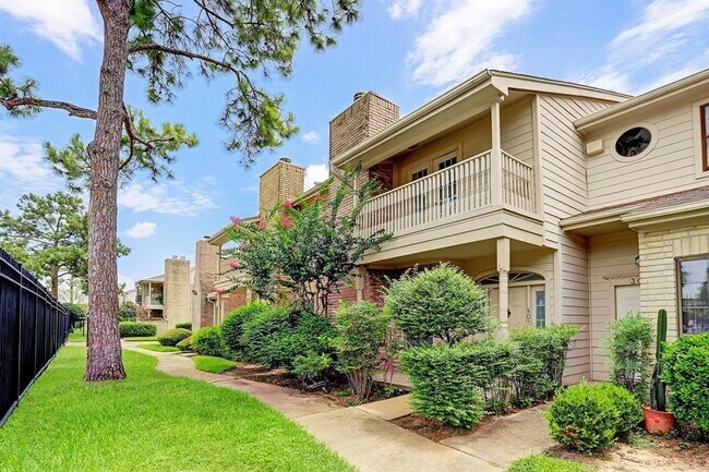 Building Photo - 800 Country Pl Dr Unit 303