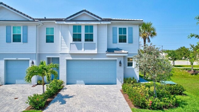 Photo - 229 Preserve Trl S