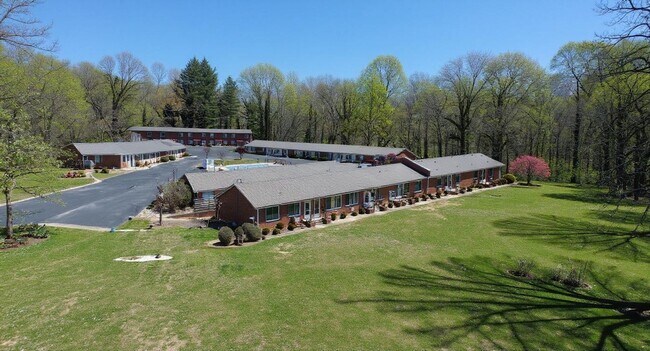 Photo - Meadowood Apartments