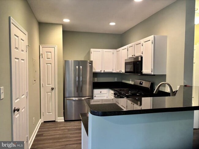 Photo - 1716 Lake Shore Crest Dr Unit 33