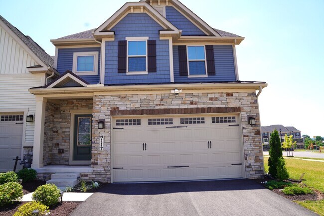 Photo - 6117 Dock St