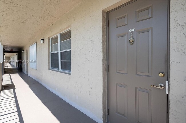 Photo - 3150 W Rolling Hills Cir Unidad 307