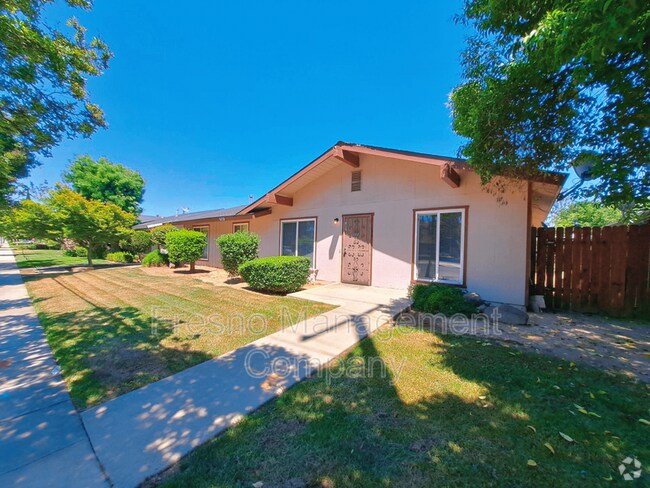 Building Photo - 6238 N Fresno St Unit 102 Rental