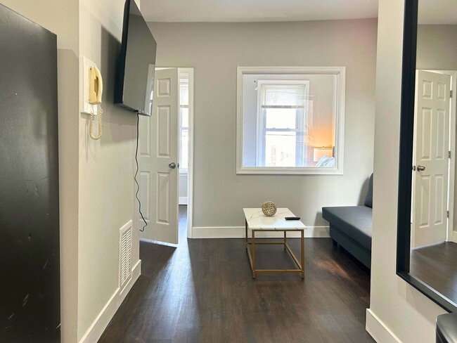 Photo - 128 Bainbridge St Unit ID1231678P