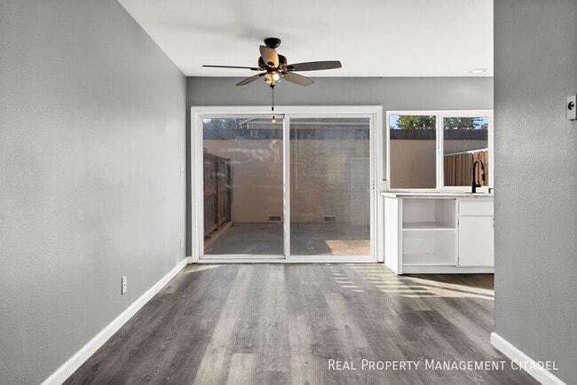 Photo - 11104 Grant Way