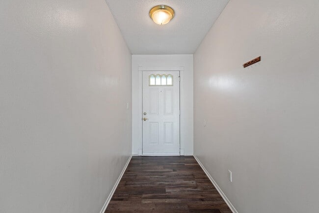 Photo - 1569 Meadowbrook Ct