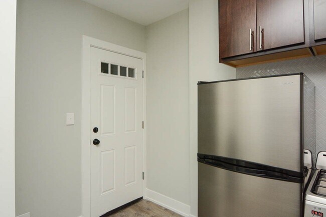 533 W Belden Ave Unit 802B