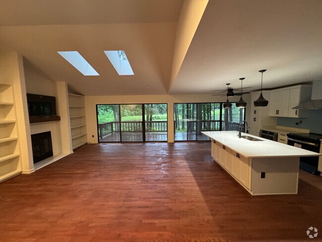 Building Photo - 3106 Three Bridges Rd Rental