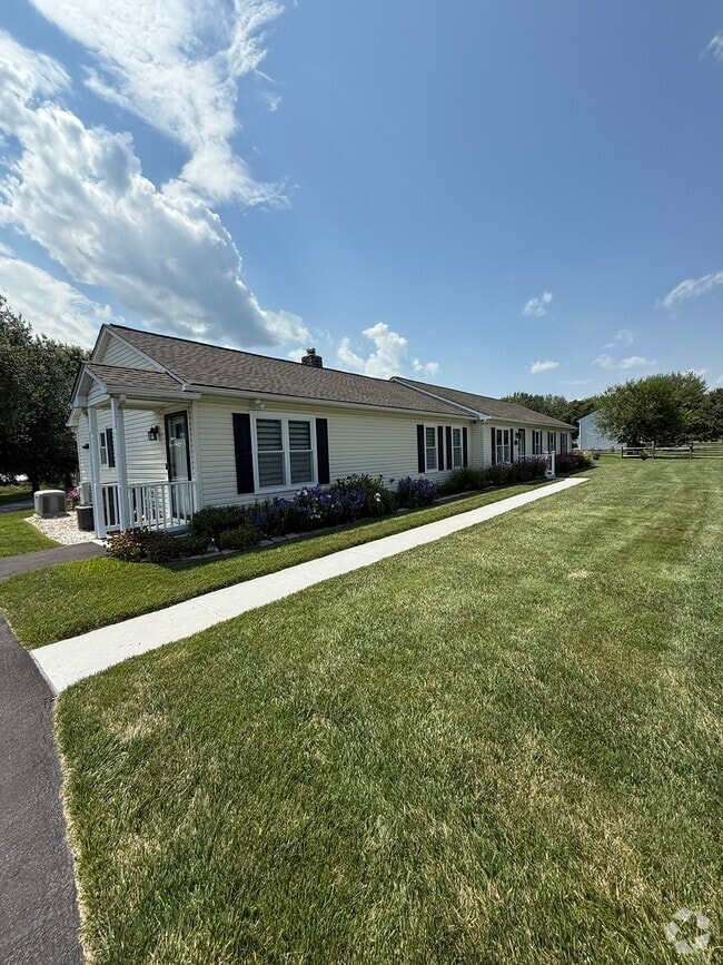 Building Photo - 6730 Woodbine Rd Rental