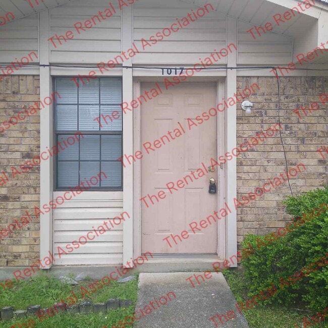 Building Photo - 1017 Sybil Dr Rental