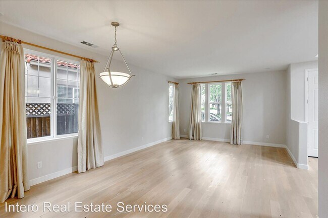 Photo - 3 br, 2.5 bath House - 997 Garrity Way