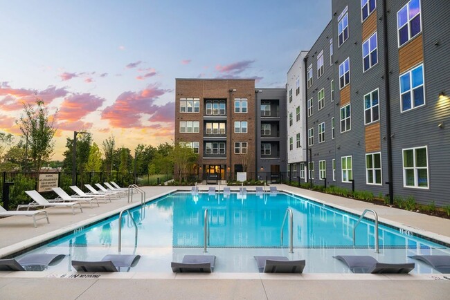 Building Photo - Flats at General Time Rental