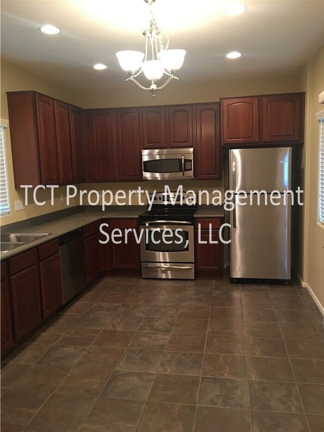 Photo - Upgraded Beautiful 3 bedroom 2.5 bath townhouse in The Cottages