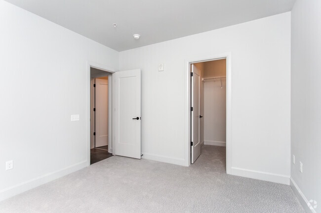 2BR, 2BA - 994 SF - Garfield