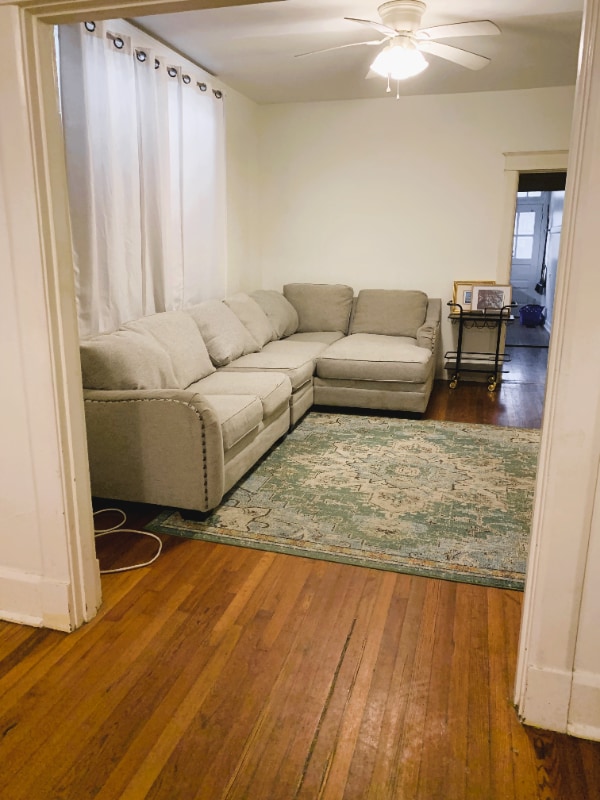 Photo - 1031 Broadway St