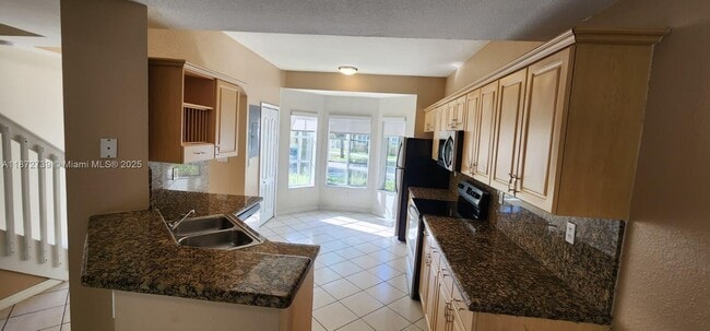 Building Photo - 8900 W Flagler St Unit 11
