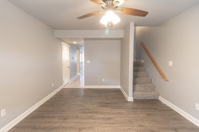 Photo - Condominium Convenience in Columbia!