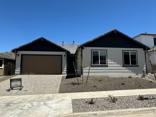 Photo - SINGLE STORY | 4 -bedrooms |3 baths | 1877...