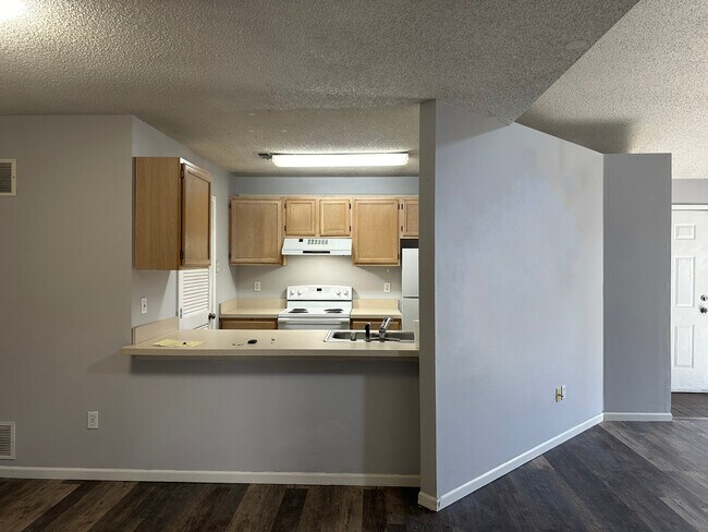 Photo - 527 Eldridge St