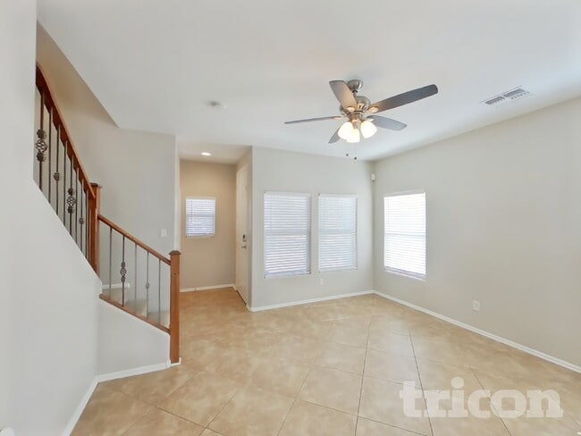 Photo - 4912 N 109th Ave