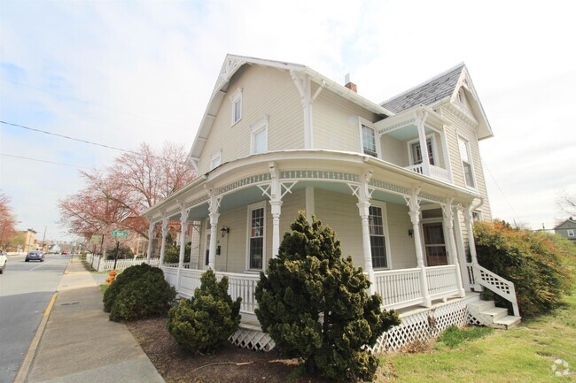 Building Photo - 200 S Main St Rental