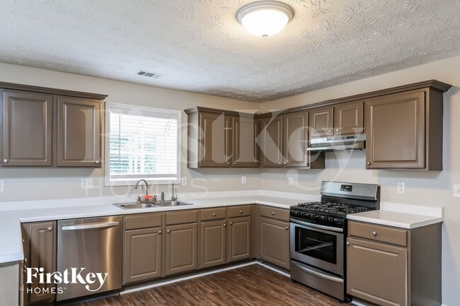 Photo - 1213 Lakeview Cove Dr