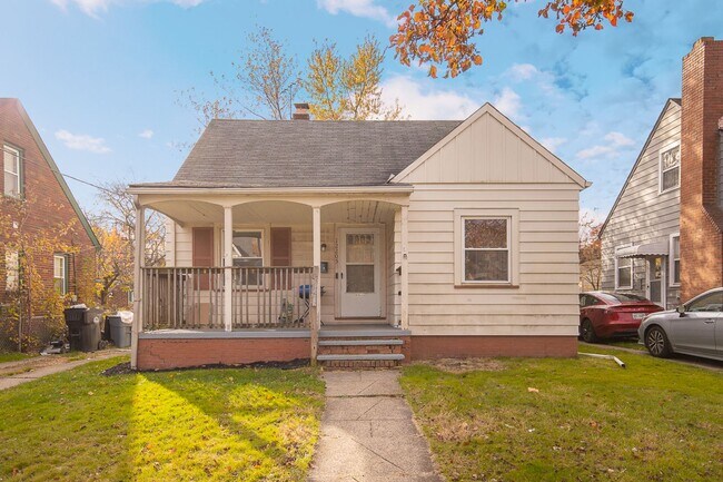 Photo - 3 BED 1 BATH BEAUTIFUL SINGLE FAMILY HOME