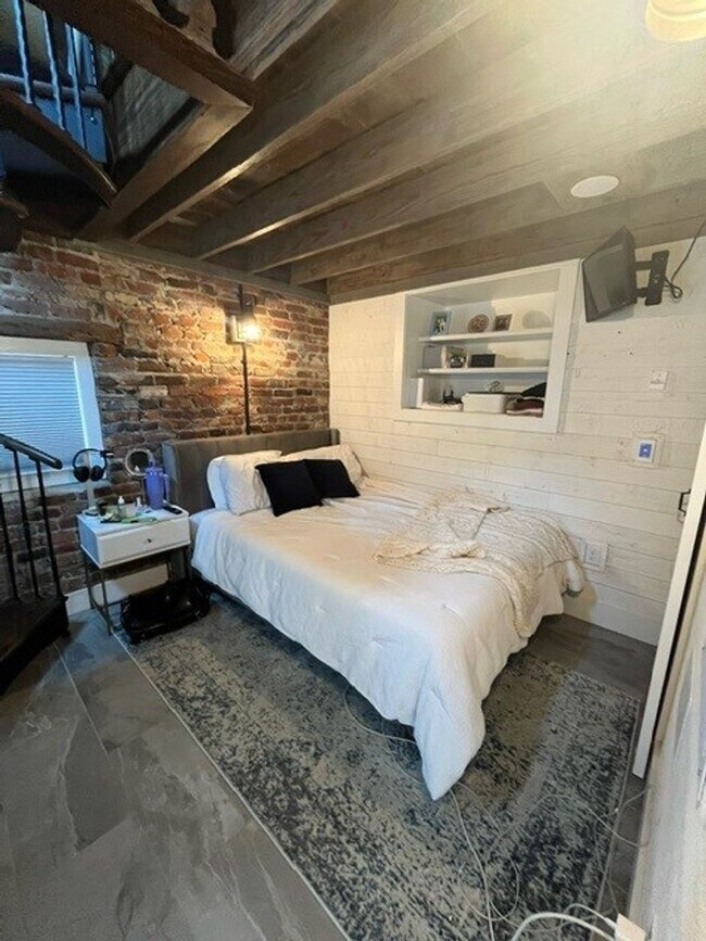 Photo - 260 N 22nd St