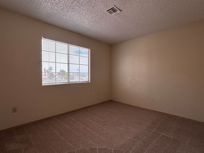 2686 Aarondavid Dr Unidad C