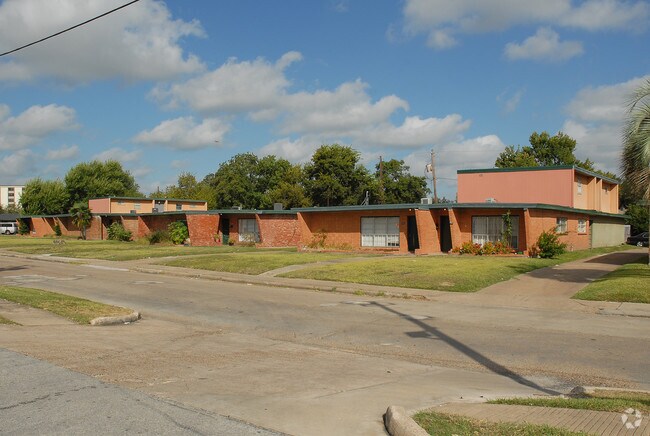 Palm Villa Apartments - Palm Villa Apartments