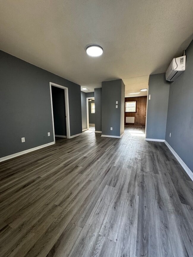 Building Photo - 505 N Ellis St Unit 201