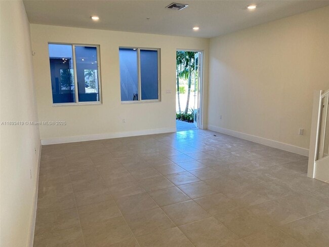 Photo - 10250 NW 66th St Unit 103