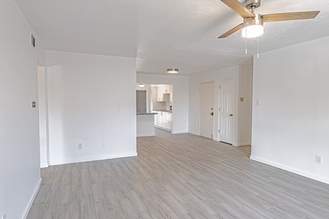 Photo - 8087 Meadow Rd Unidad 228