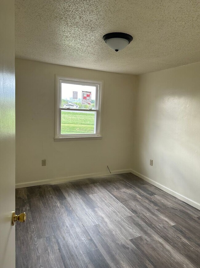 Photo - Bellefonte 3 bedroom townhouse available July! Unit 960-Q