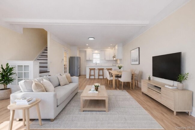 Building Photo - 68-11 Dartmouth St