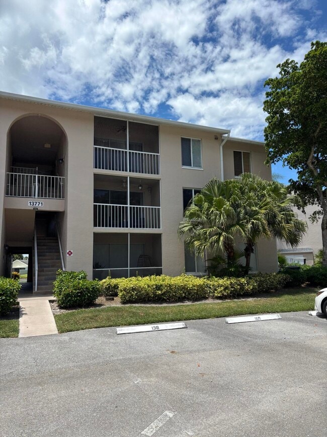 Building Photo - 13771 Oneida Dr Unit G2