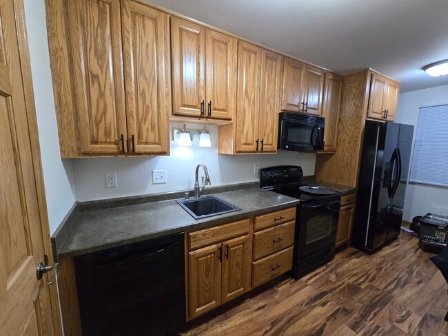 Building Photo - N114W16920 Murillo Dr Unit 33-3