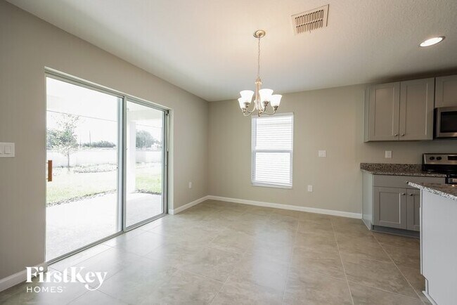 Photo - 710 Yeager Ct