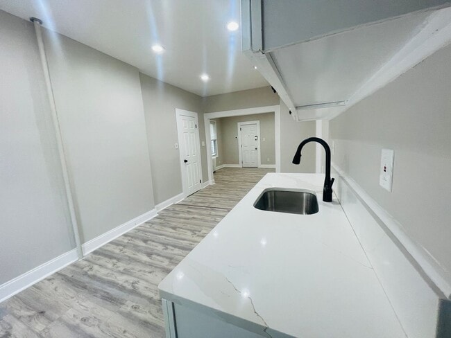 Photo - 289 Elmwood Ave Unit 1