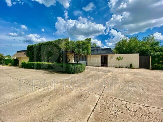 Photo - 2614 NW 62nd St
