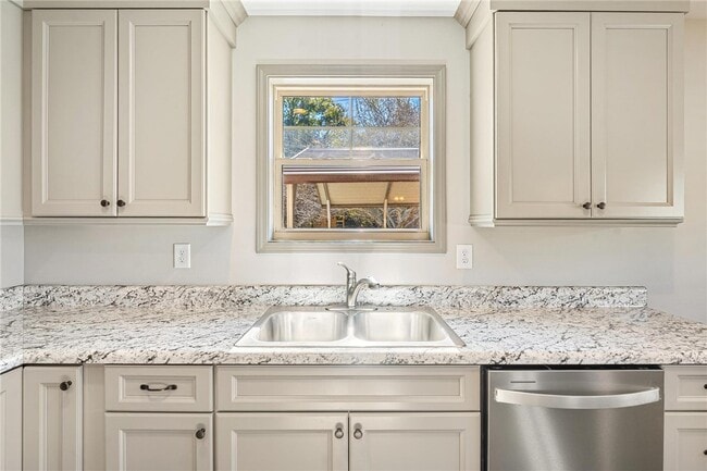 Photo - 300 Cottage Hl Ct